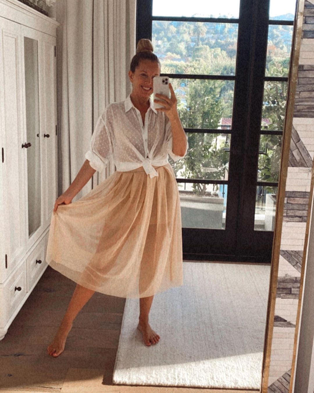 5 Ways To Style A White Blouse