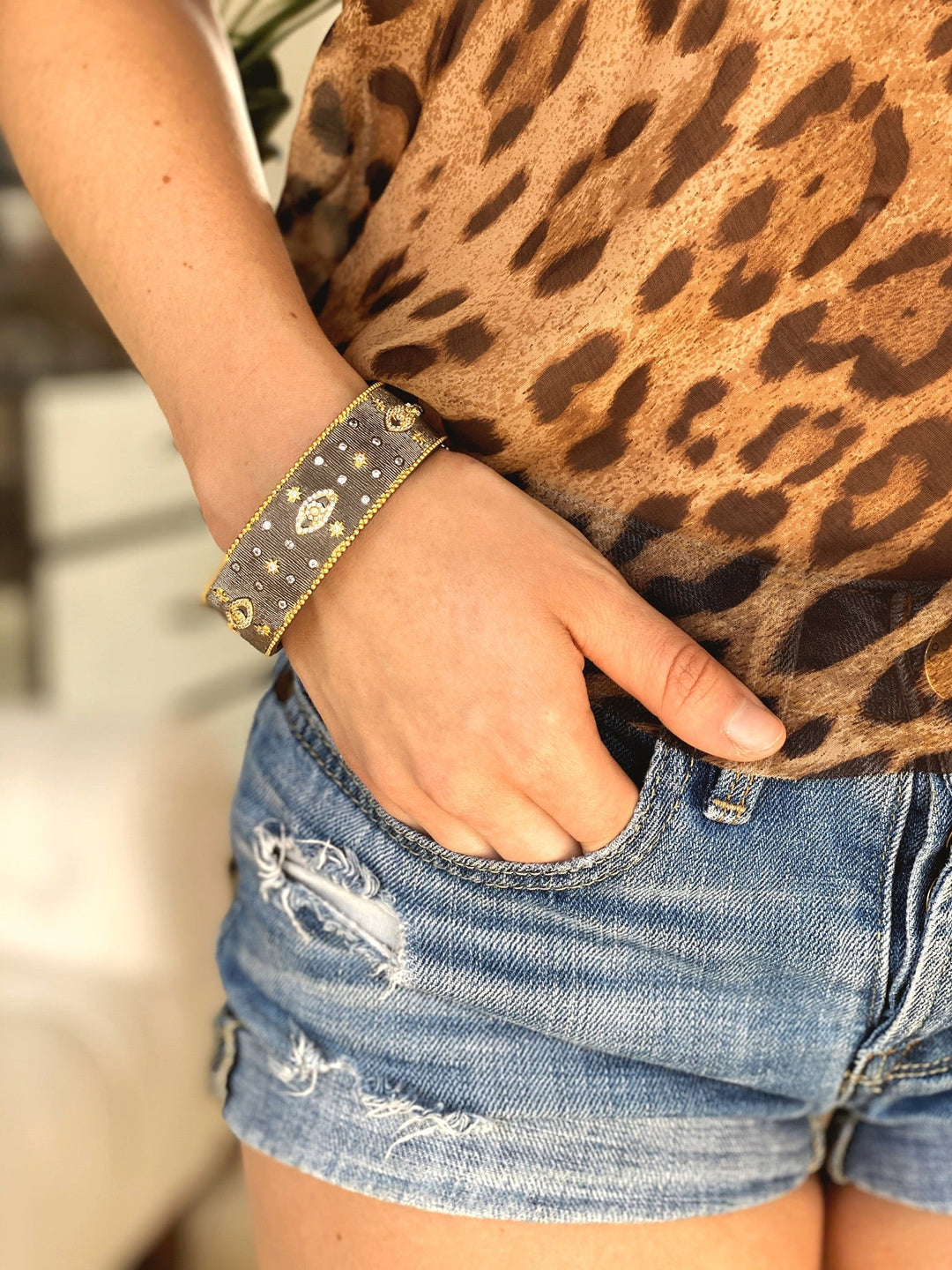 Black &amp; Gold Eye Bracelet