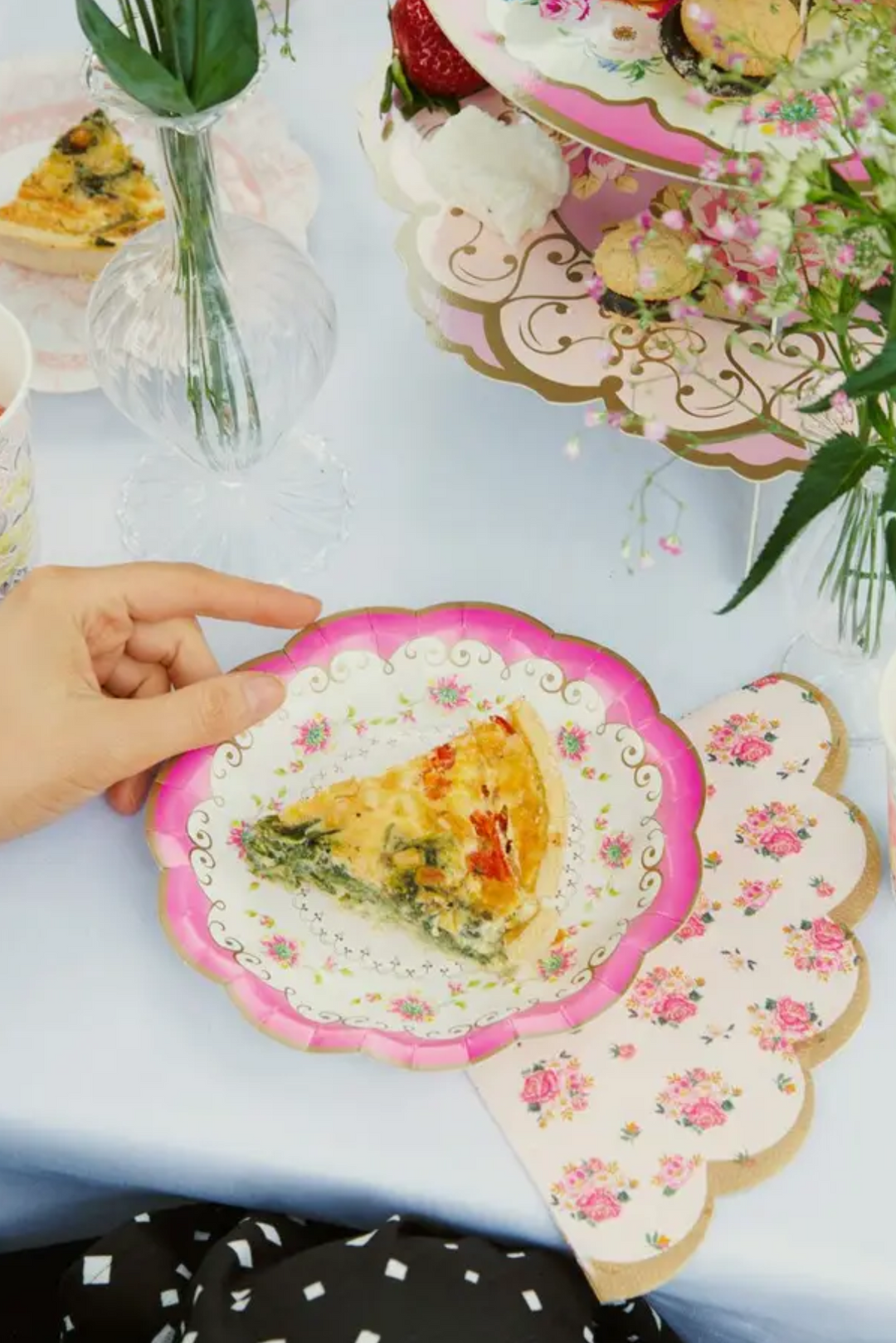 Vintage Floral Paper Plates - 12 Pack
