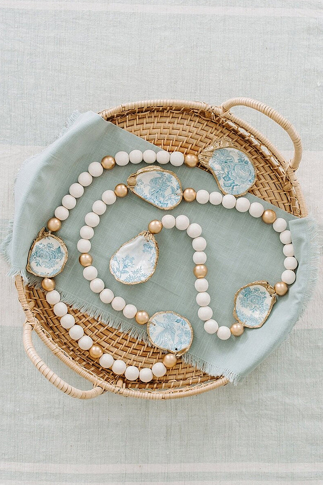 Decoupage Oyster Garland