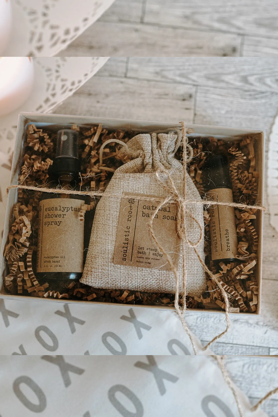 Gift Set: Eucalyptus, Oatmeal Bath, Breathe Roller